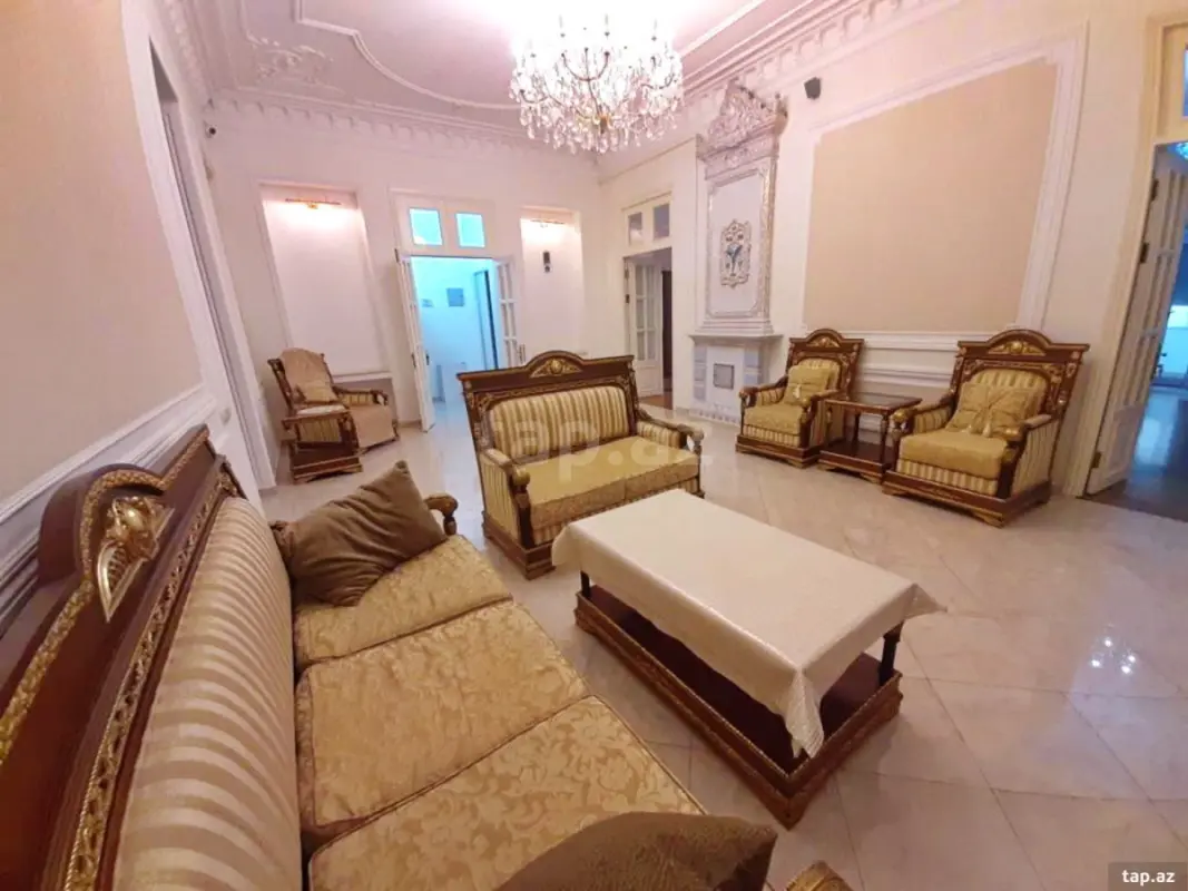 Kirayə verilir 4 otaqlı mənzil 175 m²
