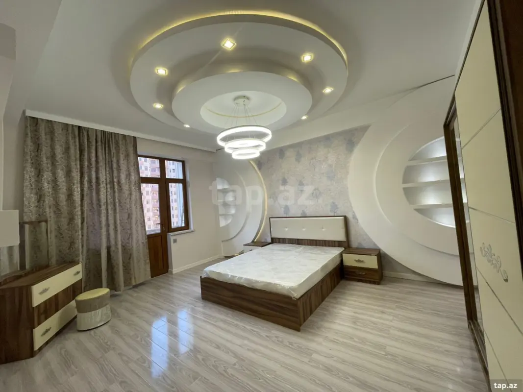 Kirayə verilir 3 otaqlı yeni tikili 115 m²