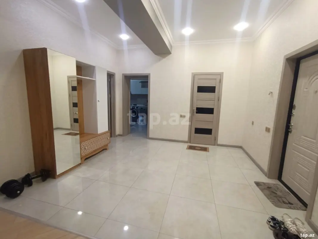 Kirayə verilir 3 otaqlı yeni tikili 100 m²