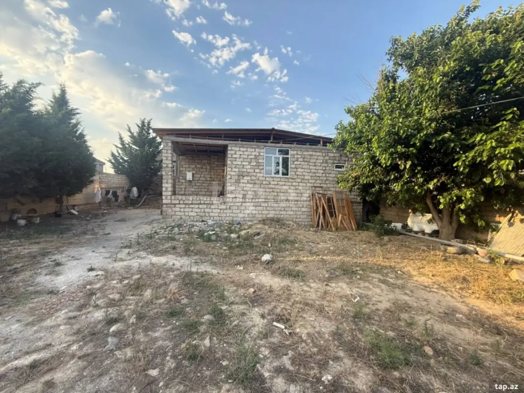 Satılır 4 otaqlı həyət evi 140 m²