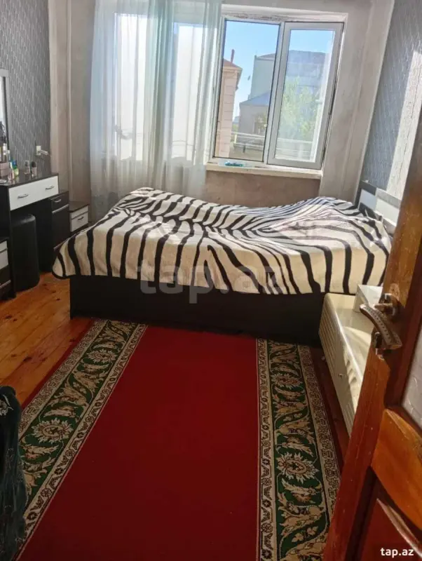 Satılır 3 otaqlı yeni tikili 100 m²
