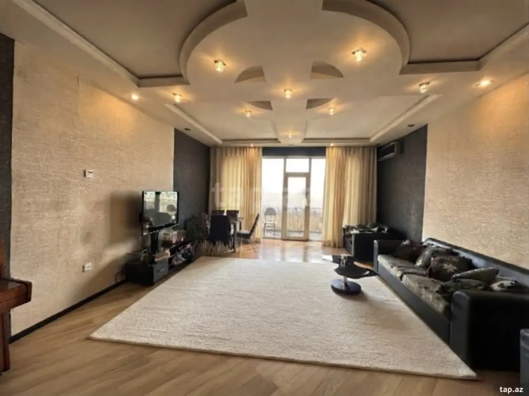 Satılır 3 otaqlı yeni tikili 127 m²