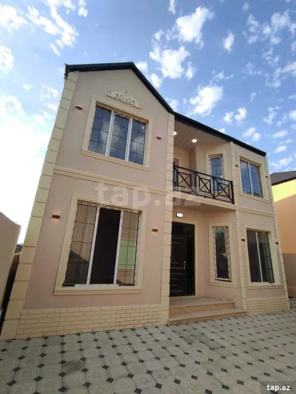 Satılır 4 otaqlı həyət evi 130 m²