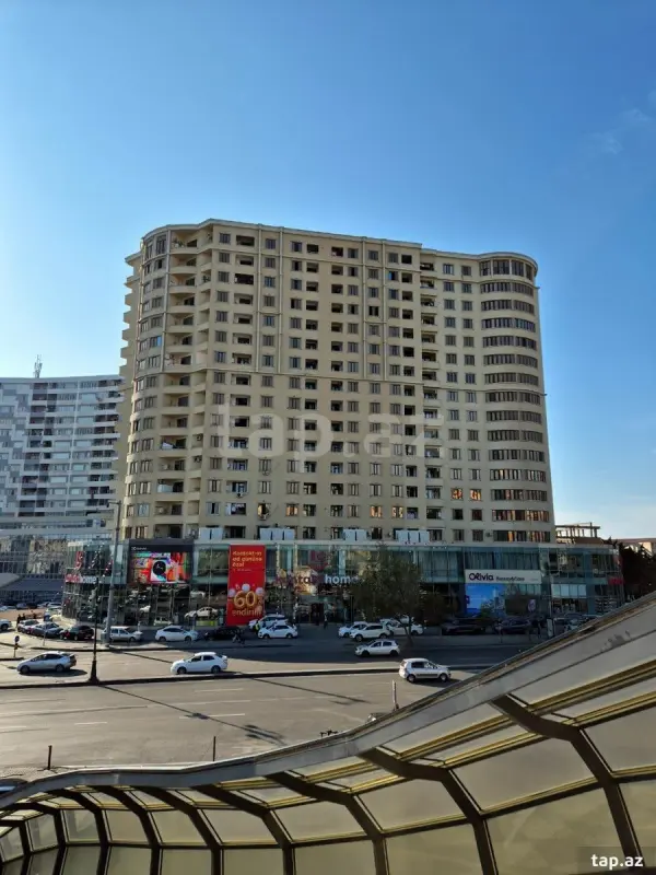 Satılır 3 otaqlı yeni tikili 145 m²