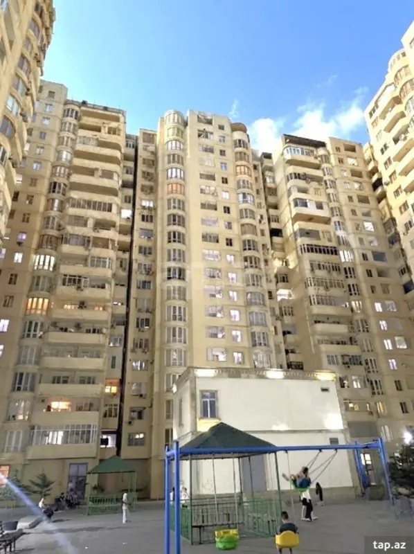 Satılır 2 otaqlı yeni tikili 106 m²