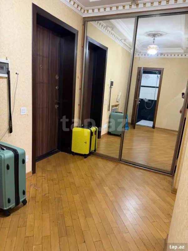 Kirayə verilir 2 otaqlı yeni tikili 65 m²