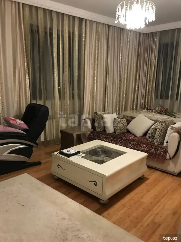 Satılır 2 otaqlı yeni tikili 98 m²