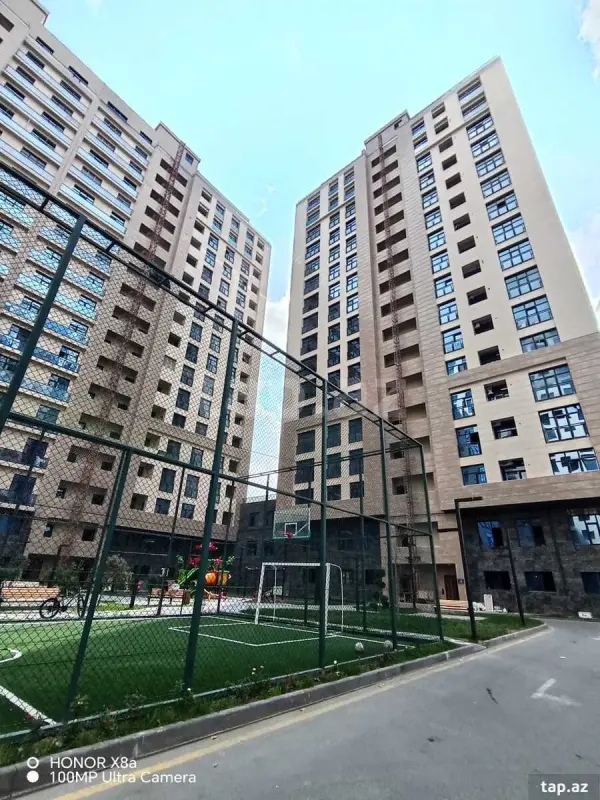 Satılır 3 otaqlı yeni tikili 125 m²