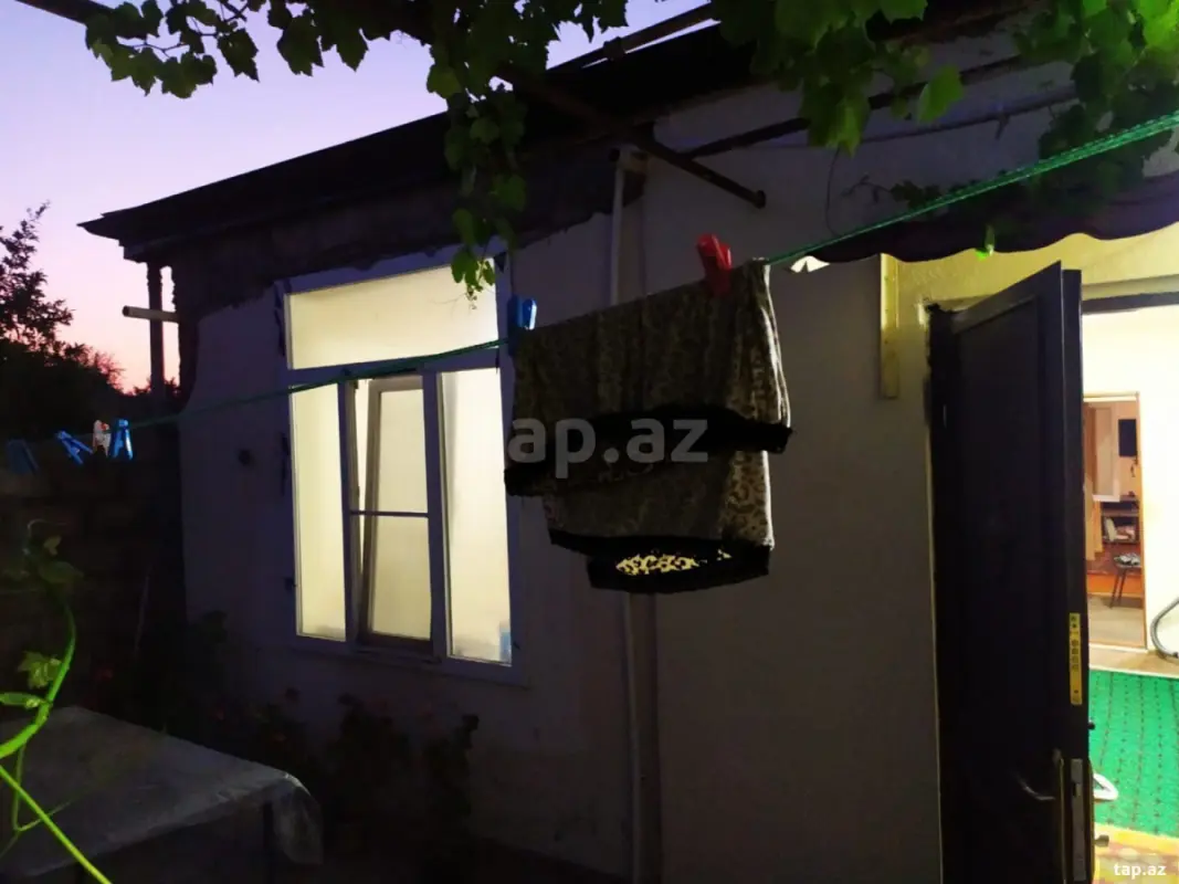Satılır 3 otaqlı həyət evi 152 m²