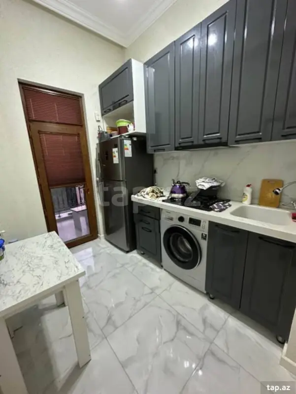 Kirayə verilir 3 otaqlı yeni tikili 70 m²
