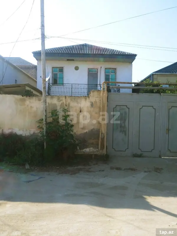 Satılır 4 otaqlı həyət evi 80 m²