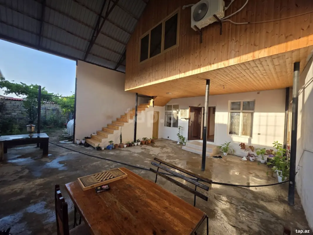 Satılır 7 otaqlı həyət evi 150 m²
