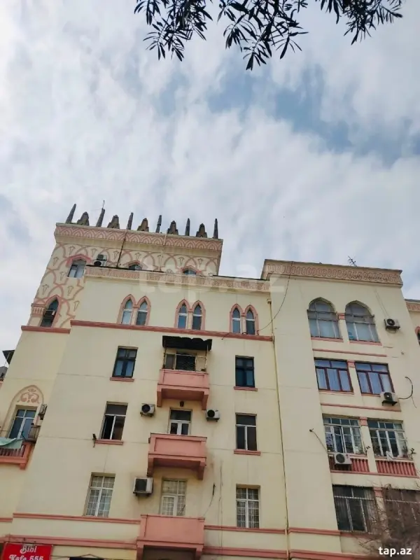 Kirayə verilir 2 otaqlı mənzil 80 m²