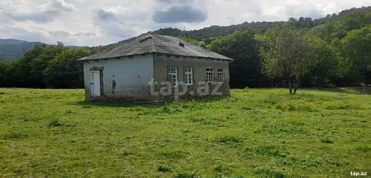 Satılır torpaq sahəsi — Quba