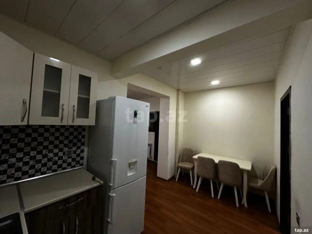 Kirayə verilir 2 otaqlı yeni tikili 65 m²