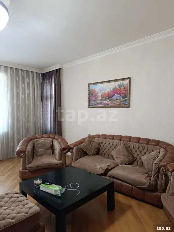Kirayə verilir 3 otaqlı yeni tikili 140 m²
