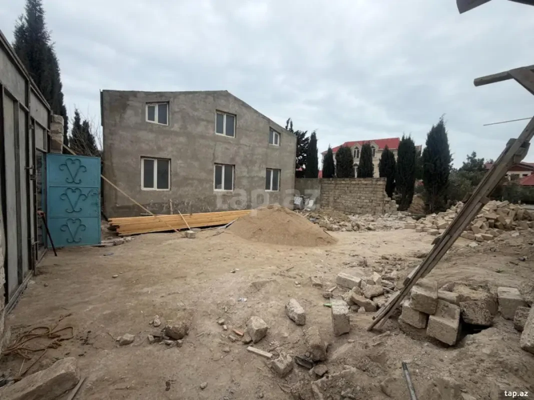 Satılır 5 otaqlı həyət evi 193 m²