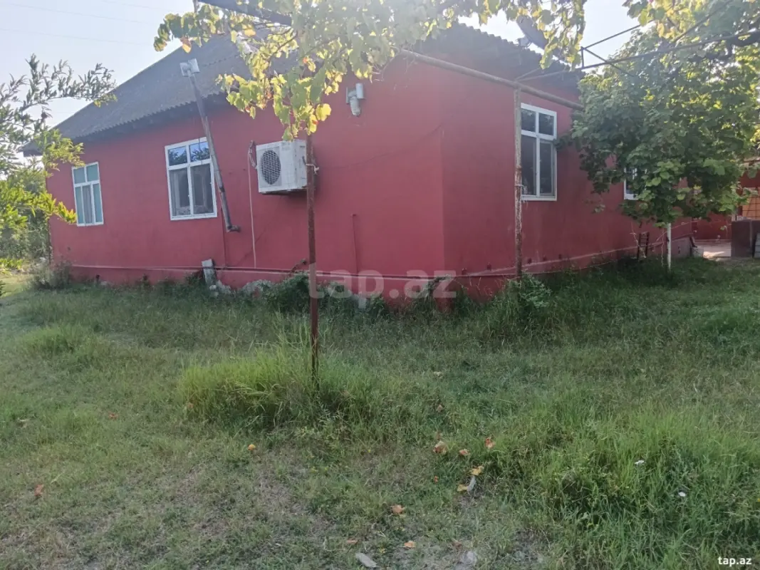 Satılır 5 otaqlı həyət evi 120 m²