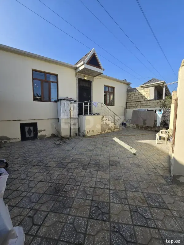 Satılır 3 otaqlı həyət evi 100 m²