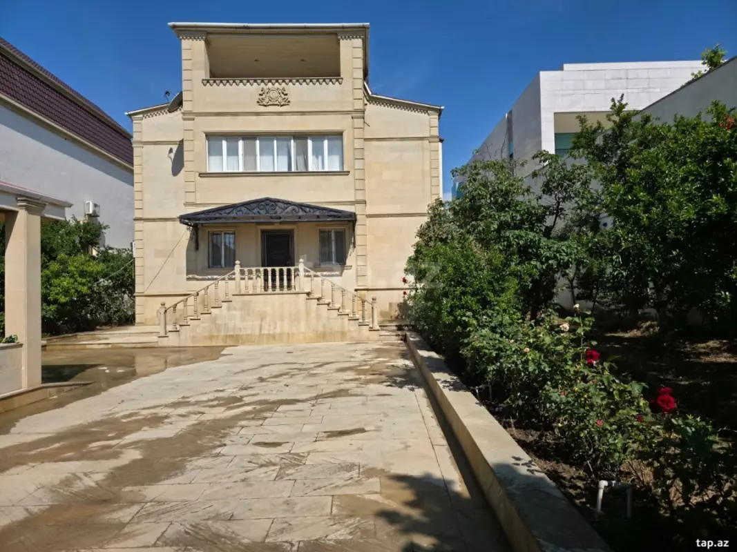 Kirayə verilir 7 otaqlı həyət evi 500 m²