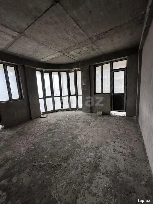 Satılır 3 otaqlı yeni tikili 144.5 m²