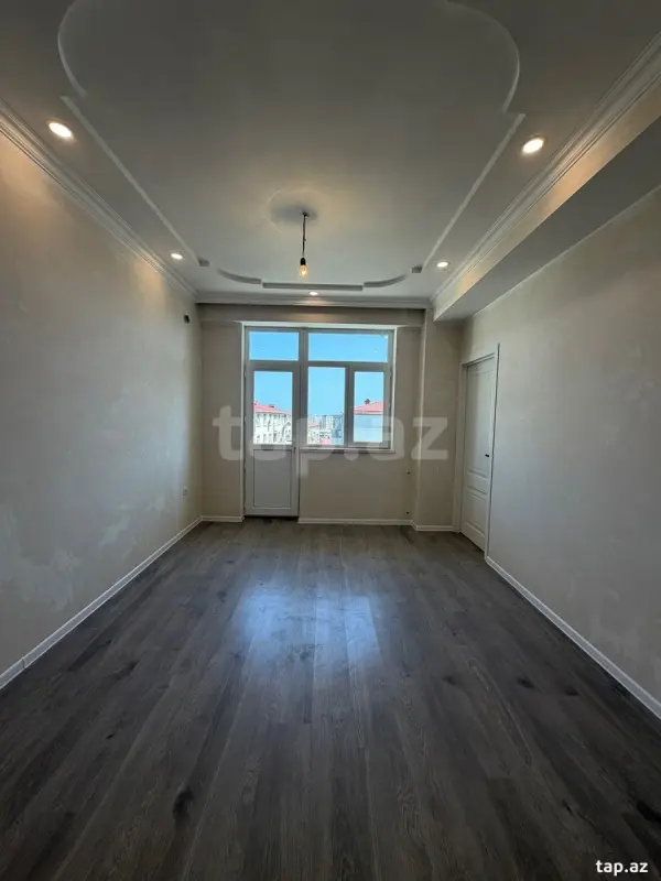 Satılır 3 otaqlı yeni tikili 73 m²