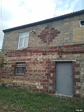 Satılır 5 otaqlı həyət evi 200 m² — Göygöl 5 otaq 200.00 m²
