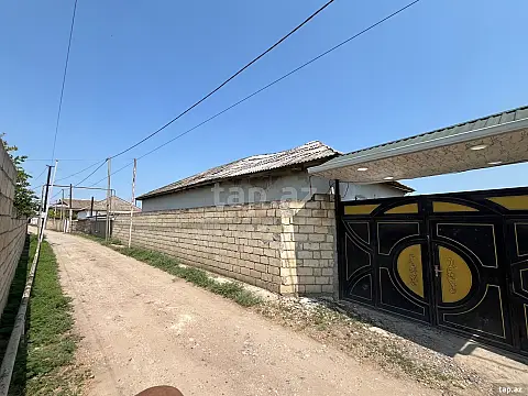 Satılır 3 otaqlı həyət evi 120 m² — Salyan 3 otaq 120.00 m²