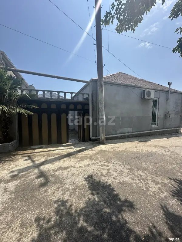 Satılır 3 otaqlı həyət evi 100 m²