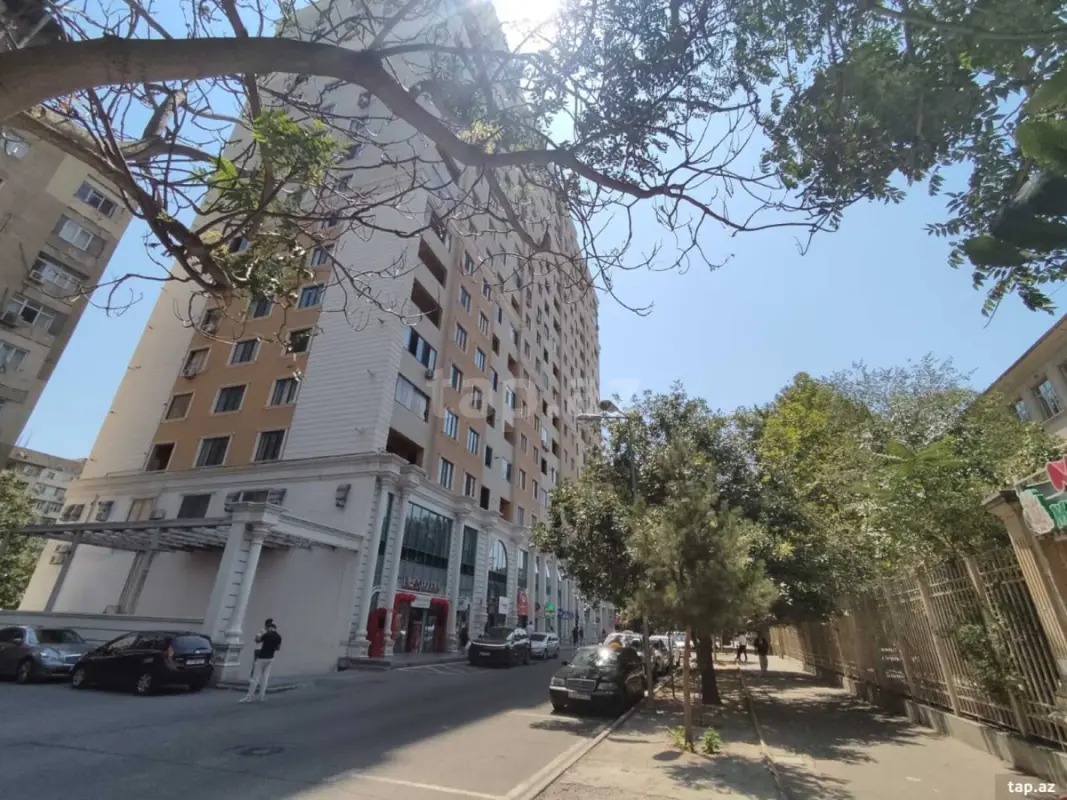 Kirayə verilir 2 otaqlı yeni tikili 65 m²