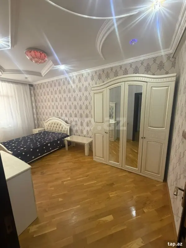 Kirayə verilir 2 otaqlı yeni tikili 90 m²