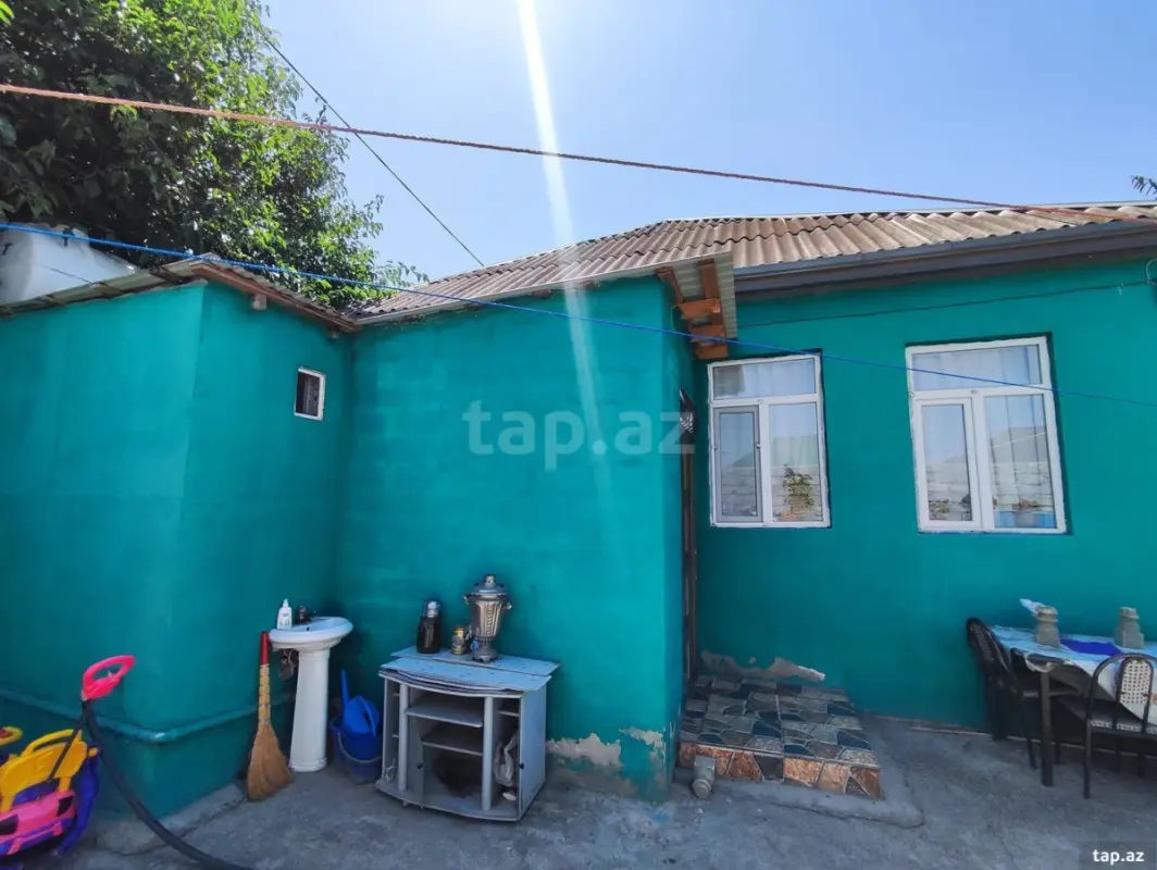 Satılır 4 otaqlı həyət evi 100 m²