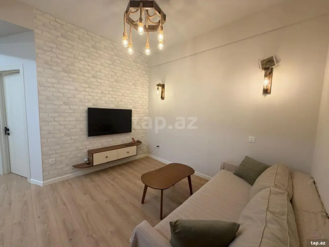 Kirayə verilir 2 otaqlı mənzil 80 m²