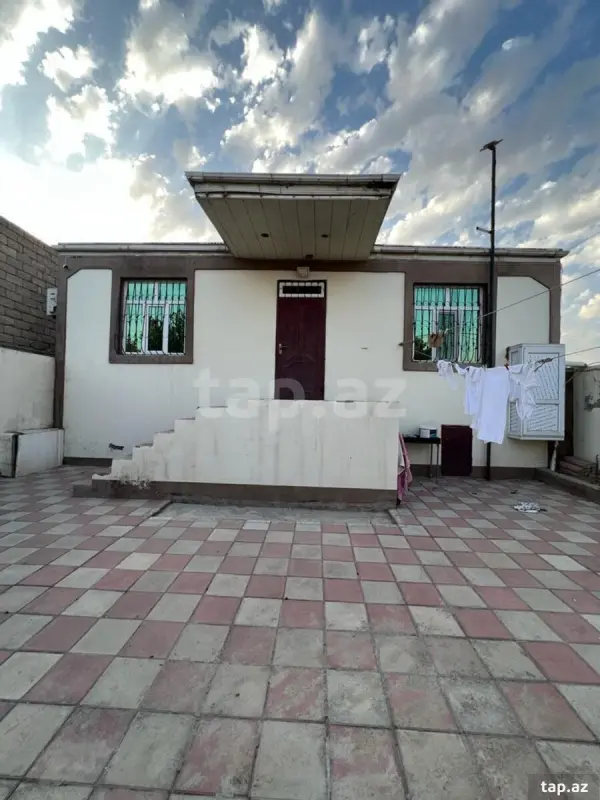 Satılır 3 otaqlı həyət evi 100 m²