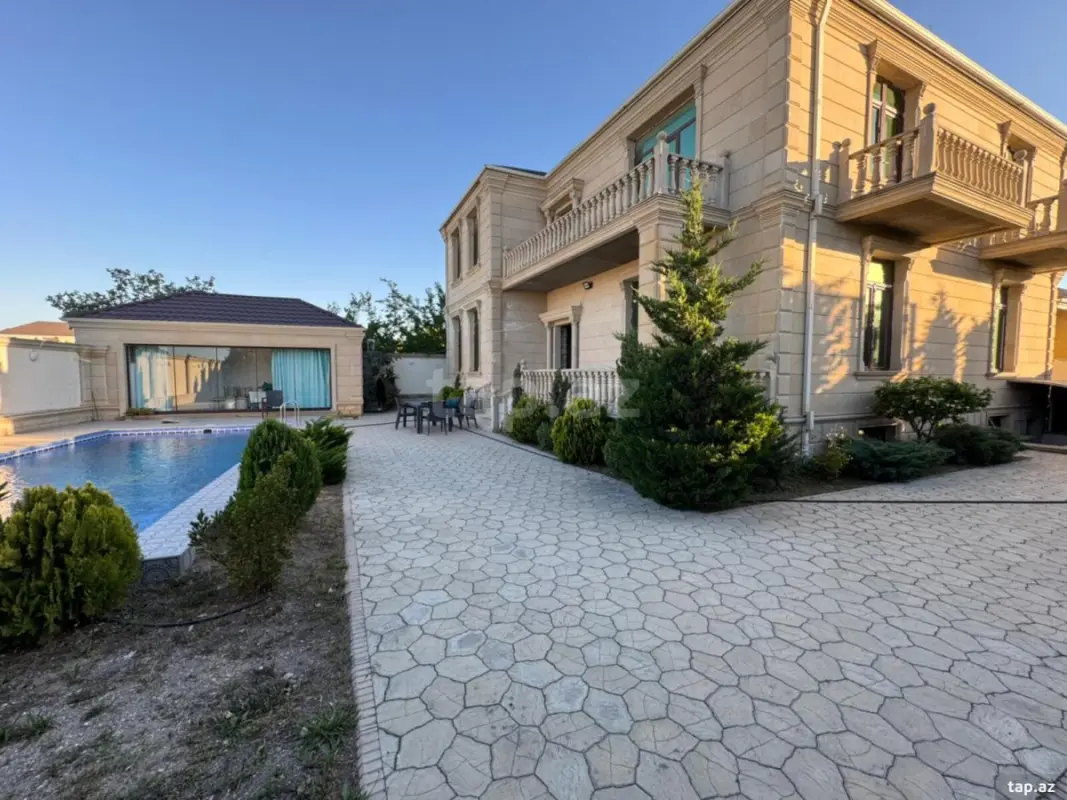 Satılır 6 otaqlı həyət evi 400 m²