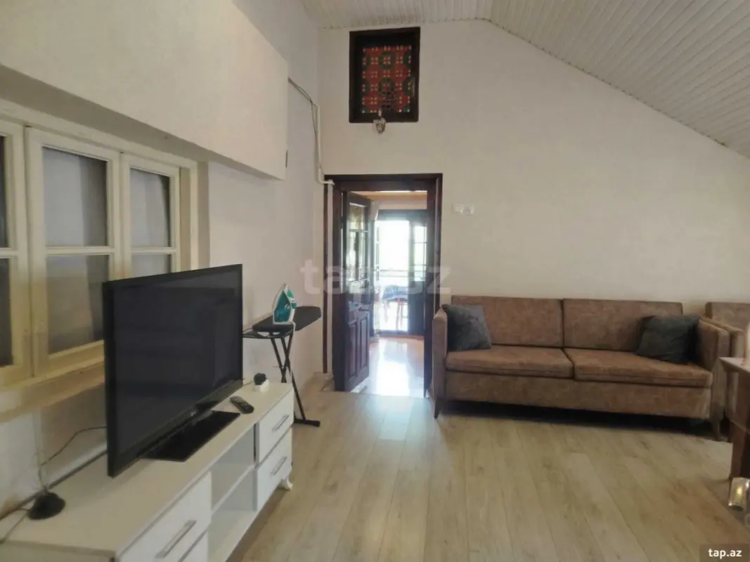 Kirayə verilir 3 otaqlı həyət evi 10 m²