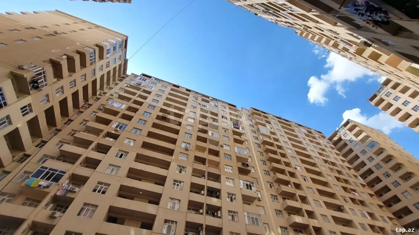 Satılır 2 otaqlı yeni tikili 61 m²