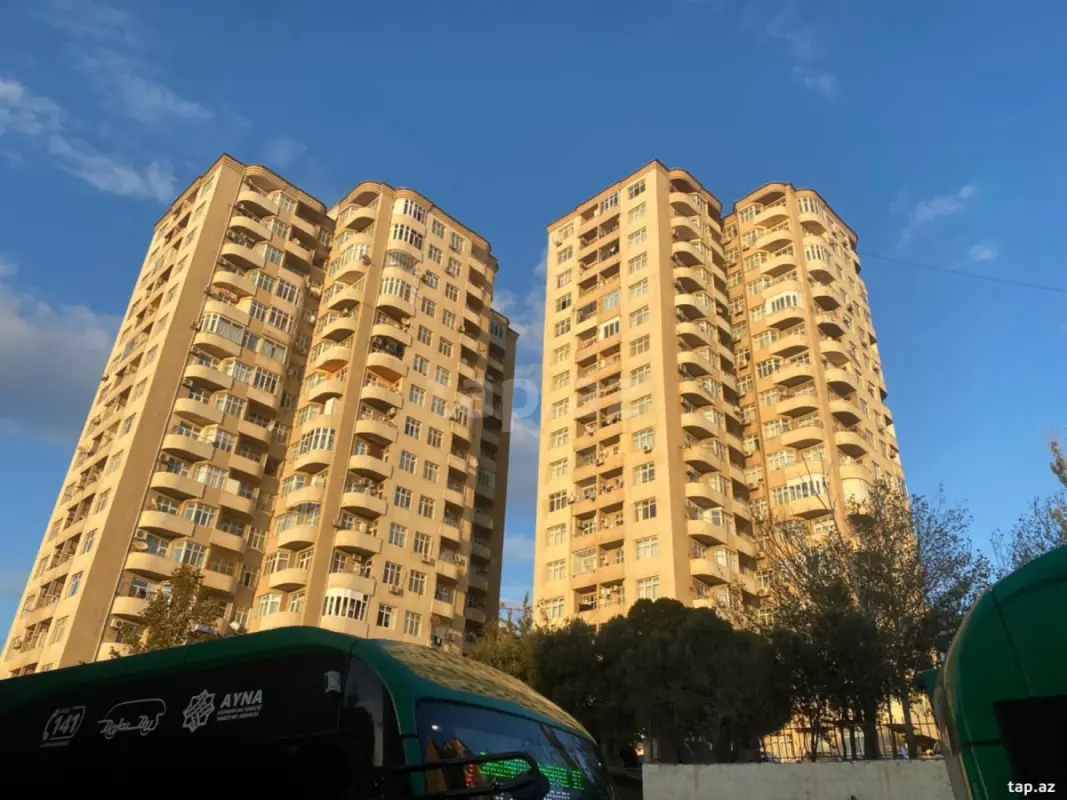 Satılır 3 otaqlı yeni tikili 102 m²
