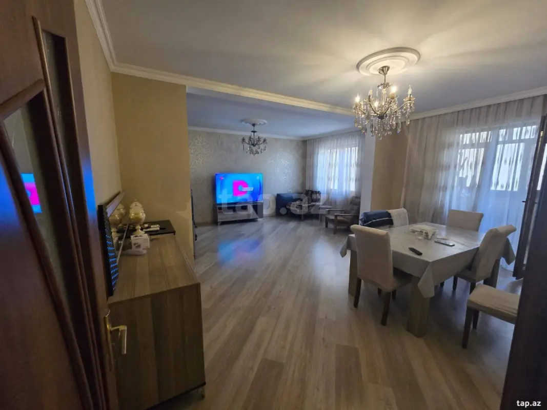 Satılır 4 otaqlı mənzil 120 m²