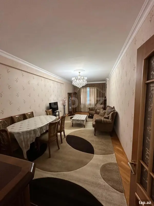 Kirayə verilir 3 otaqlı yeni tikili 120 m²