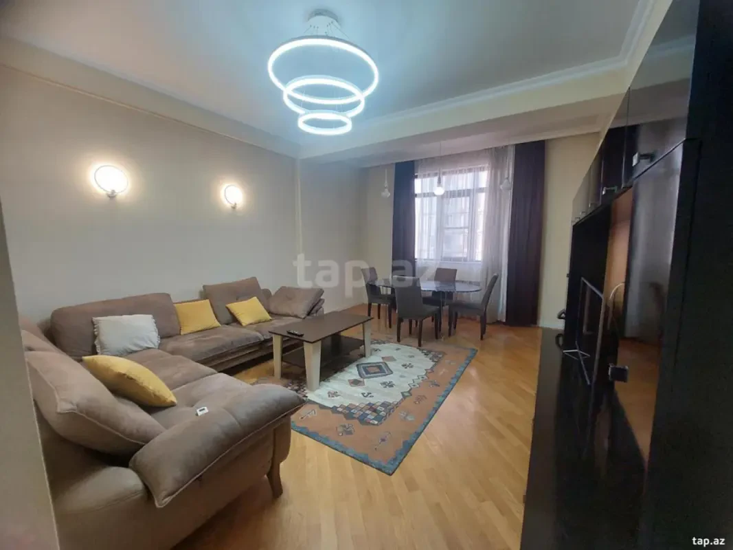 Kirayə verilir 2 otaqlı yeni tikili 70 m²