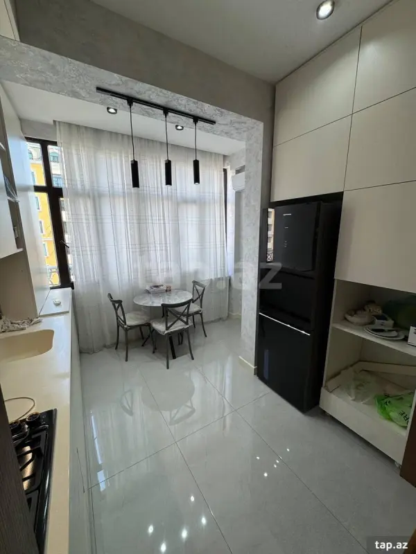Kirayə verilir 2 otaqlı yeni tikili 60 m²