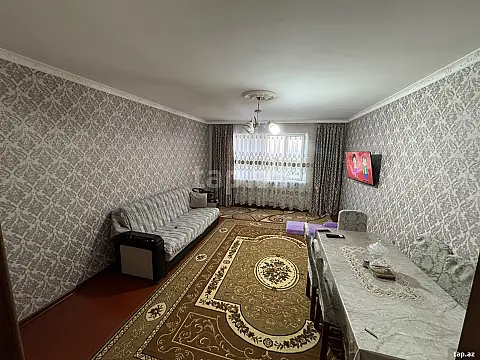 Satılır 3 otaqlı mənzil 70 m² — Şəki 3 otaq 70.00 m²