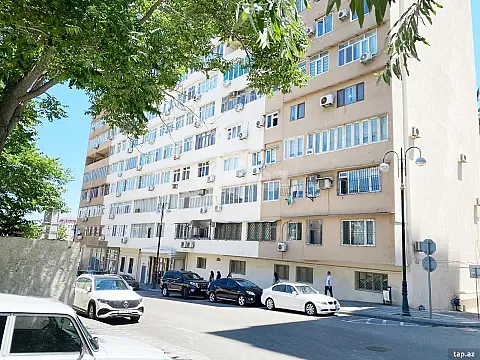 Satılır 5 otaqlı mənzil 181 m² — Bakı 5 otaq 181.00 m²