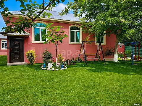 Kirayə verilir 5 otaqlı həyət evi 120 m² — Qəbələ 5 otaq 120.00 m²