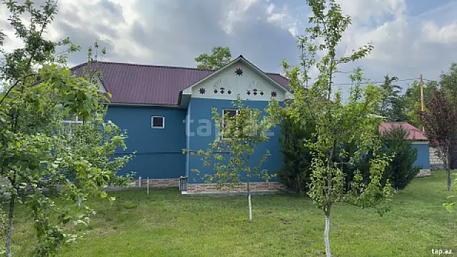 Kirayə verilir 3 otaqlı həyət evi 150 m² — Qəbələ 3 otaq 150.00 m²