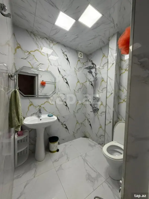 Kirayə verilir 2 otaqlı mənzil 66 m²