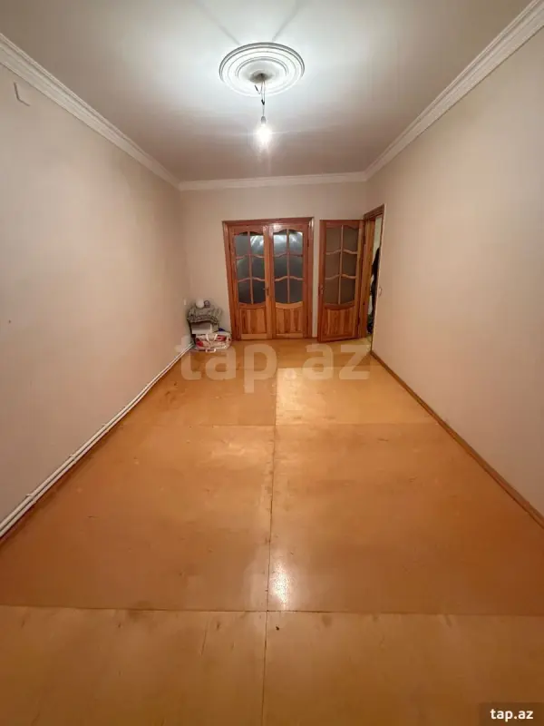 Kirayə verilir 4 otaqlı mənzil 100 m²