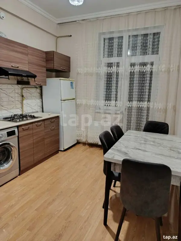 Kirayə verilir 3 otaqlı yeni tikili 72 m²