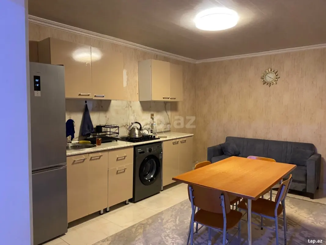 Satılır 3 otaqlı həyət evi 200 m²